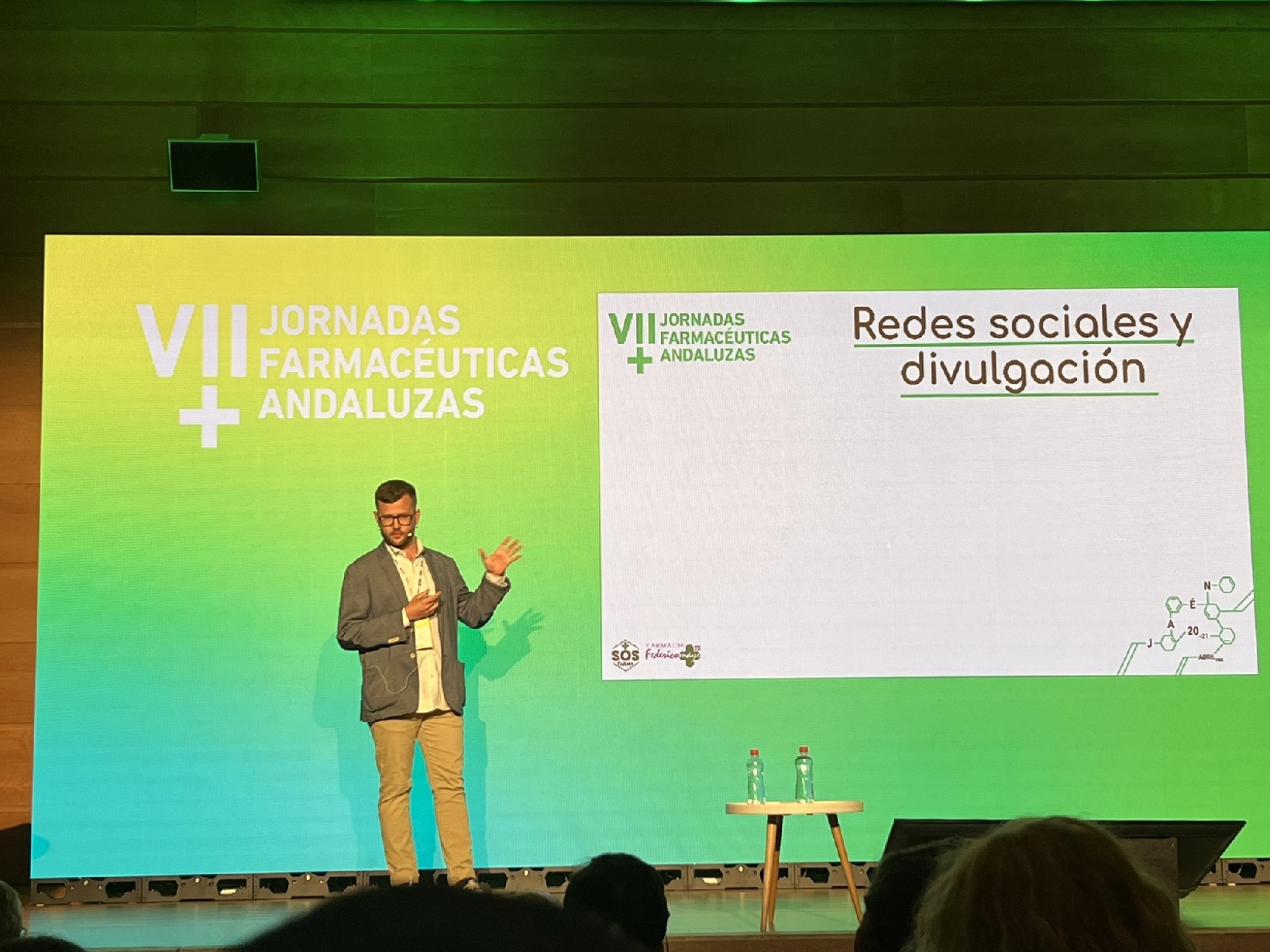 Nuestro compañero Cristóbal Abrio muestra su experiencia como divulgador sobre salud en las Jornadas Farmacéuticas Andaluzas